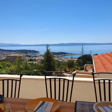Gv 2 With Sea View And Jacuzzi Apartman Makarska