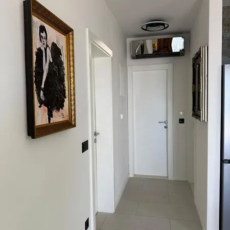 Apartman Gv 2 With Sea View And Jacuzzi *