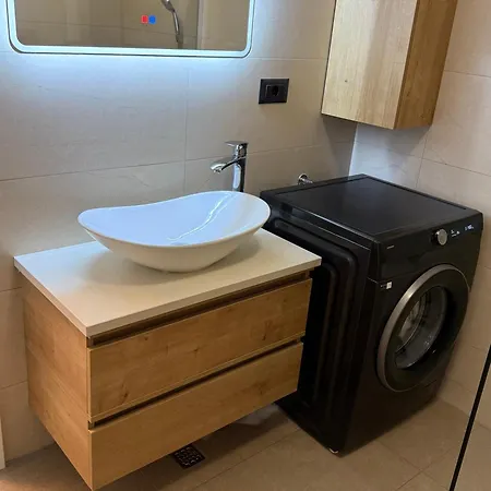Gv 2 With Sea View And Jacuzzi